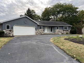 1464 Maplehollow St SE, Grand Rapids, MI 49508