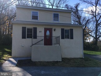 410 E 3rd St, Avondale, PA 19311
