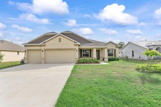2132 SW Vista Rd, Port St. Lucie, FL 34953