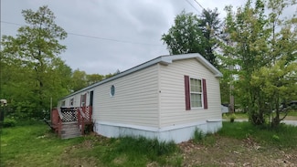 4 Center Rd, Milton, NH 03851