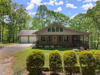 270 Clifton Dr, Dawsonville, GA 30534