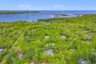 101 Privet Ln, East Hampton, NY 11937