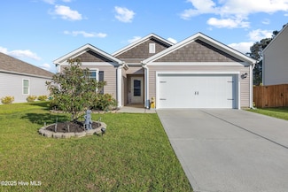 8126 Thatcher Ln NE, Belville, NC 28451