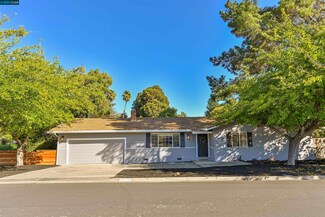 2032 Mallard Dr, Walnut Creek, CA 94597
