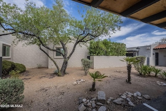 5444 N La Casita Dr, Tucson, AZ 85718