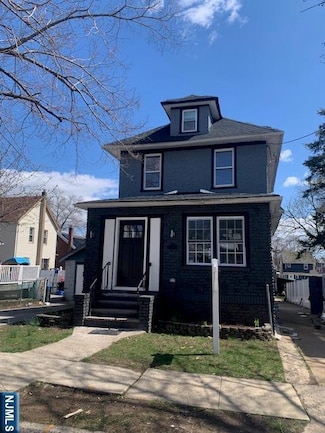 19 Roosevelt Ave, Ridgefield Park, NJ 07660