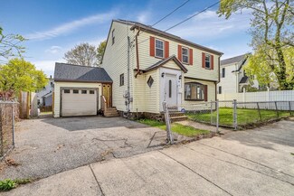 16 Howard St, Lynn, MA 01902