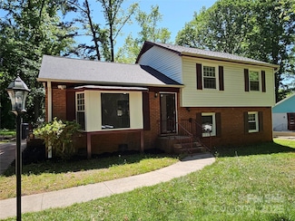 6212 Snowcrest Ct, Charlotte, NC 28212