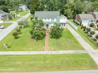 723 E Main St, Belhaven, NC 27810