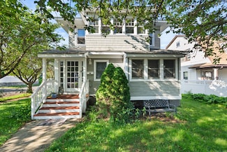 83 Minor Ave, Stratford, CT 06615