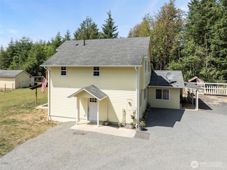 253 Kruger Rd Unit B, Onalaska, WA 98570