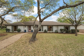 10019 Shadowcrest Dr, Waco, TX 76712