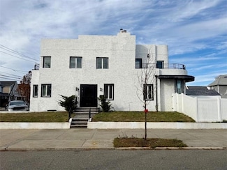 402 Beach 134th St, Rockaway Park, NY 11694