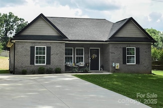 604 E Ohio Ave, Bessemer City, NC 28016