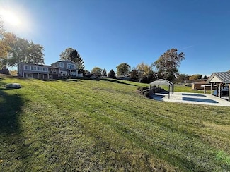 2133 Chickasaw Dr, London, OH 43140
