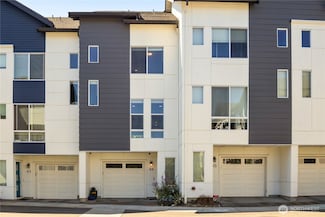 14715 Admiralty Way Unit 4, Lynnwood, WA 98087