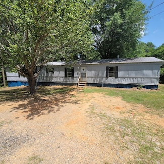 25 Forest Hill Dr, Phenix City, AL 36869