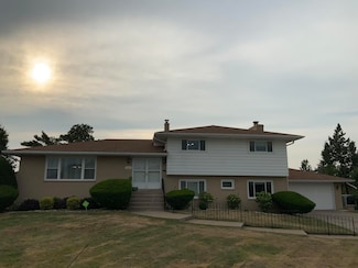 2004 Joy Ln, East Chicago, IN 46312