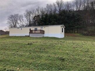 106 Bish Rd, Butler, PA 16002