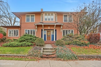 211 W Pine St, Selinsgrove, PA 17870