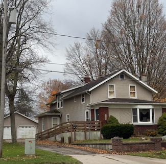 460 E Chicago St, Jonesville, MI 49250