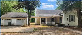 207 Calhoun St, Johnston, SC 29832