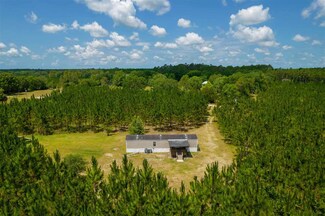 210 W Davis Walker Rd, Perry, FL 32348