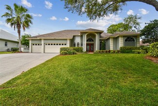 2407 Clubhouse Dr, Plant City, FL 33566