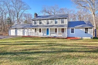 165 Bungy Rd, North Scituate, RI 02857