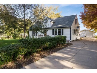 512 W Market St, Lisbon, IA 52253