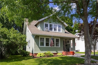 50 Redfern Dr, Rochester, NY 14620