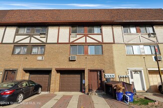 51 Racal Ct, Staten Island, NY 10314