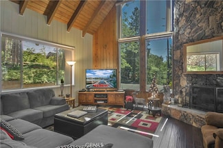 1353 Golden Rule Ln, Lake Arrowhead, CA 92352