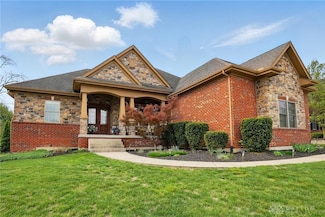 2611 Patrick Henry Dr, Beavercreek, OH 45434