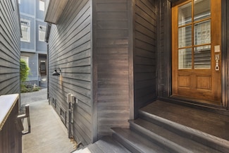 1032 W 18th St, Houston, TX 77008