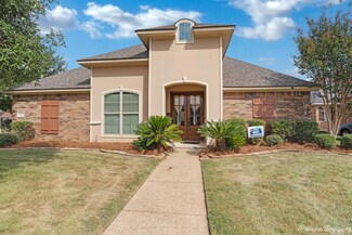 521 Brompton Ln, Bossier City, LA 71111