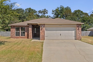 5609 Price Plantation Rd, Baker, FL 32531