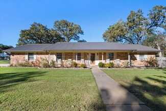 752 Southwood Ln, Fairfield, TX 75840