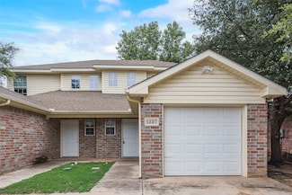 1237 Village Garden Dr, Azle, TX 76020