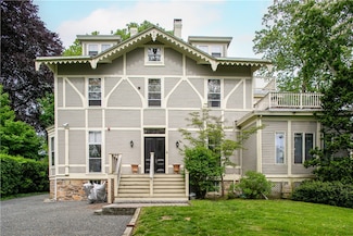 4 Red Cross Ave Unit 4, Newport, RI 02840
