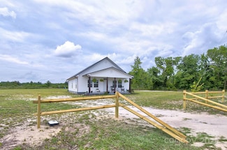 1202 Neds Creek Rd, Kershaw, SC 29067