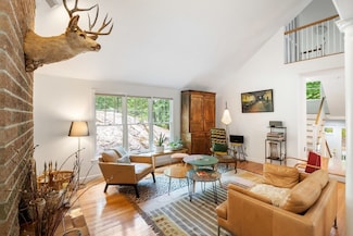 29 Wainwright Rd, Winchester, MA 01890