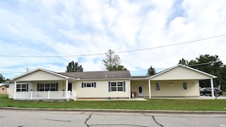 840 10th St NE, Linton, IN 47441