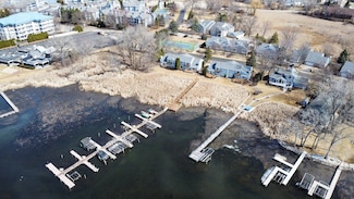 5322 Lighthouse Bay Dr, Madison, WI 53704