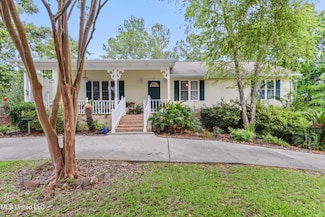 6658 Ahekolo Cir, Diamondhead, MS 39525