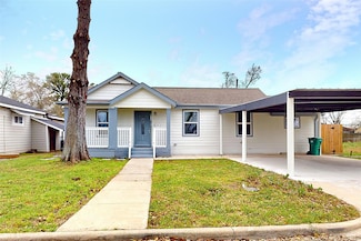 912 Seymour St, Pasadena, TX 77506