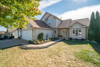 410 Wolfcreek Cir, Roberts, WI 54023