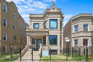 3912 W Congress Pkwy, Chicago, IL 60624