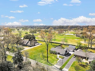 2630 Fairway Dr, Baton Rouge, LA 70809