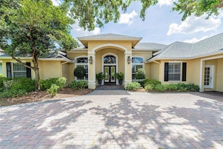 645 Whisper Woods Dr, Lakeland, FL 33813